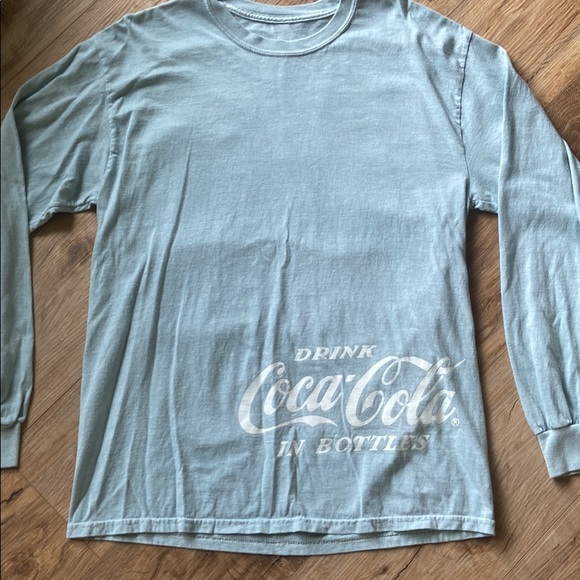 Urban Outfitters NWOT size L tee - Picture 2 of 2